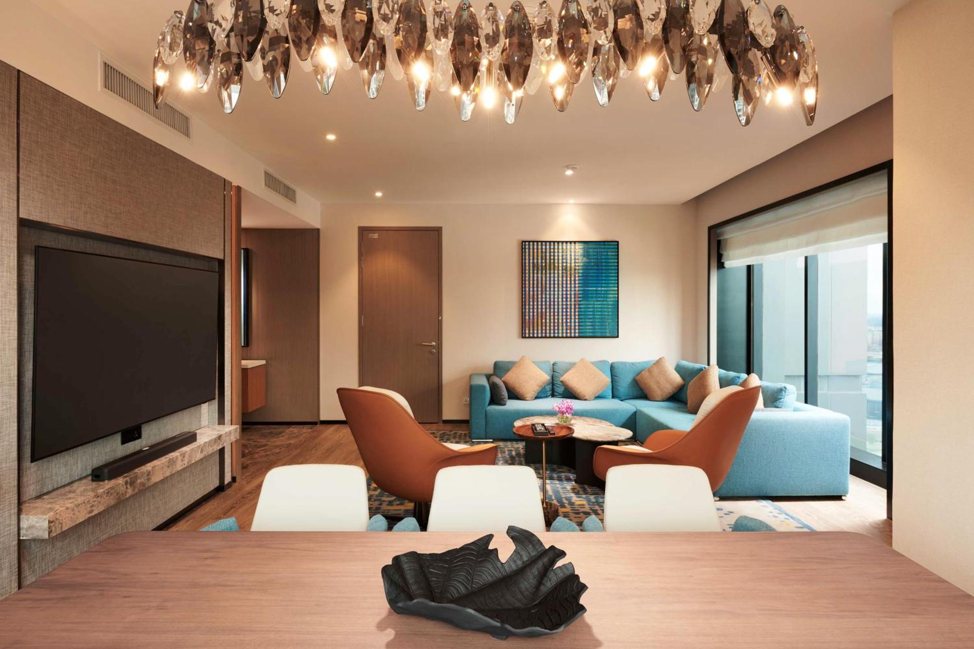 Doubletree By Hilton Shah Alam I-City Εξωτερικό φωτογραφία A living room at the hotel