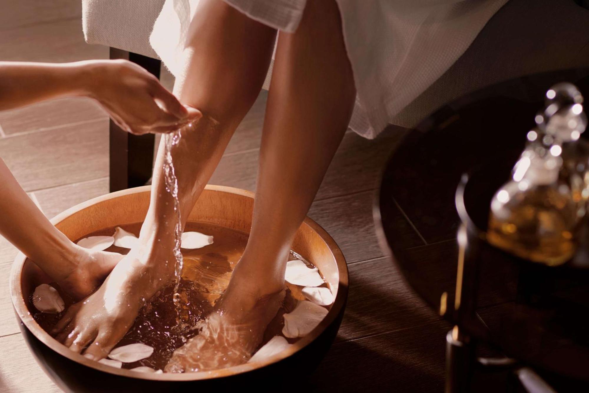 Doubletree By Hilton Shah Alam I-City Εξωτερικό φωτογραφία A foot bath